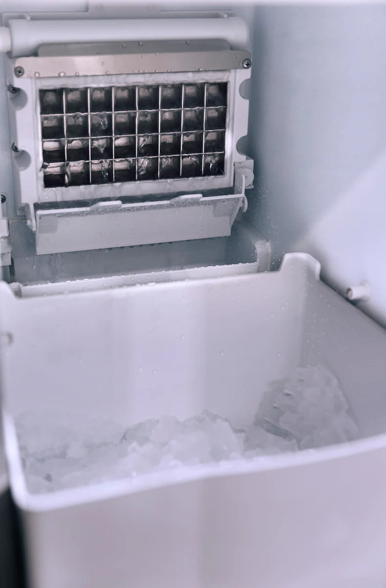 Summerset - 15" UL Outdoor Rated Ice Maker with Stainless Door - SSIM-15